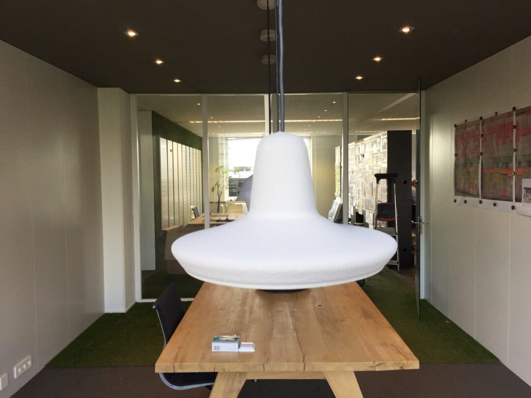 Impressie van kantoor Groosman Architecten met spanplafond met verlichting