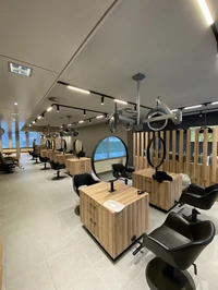Spanplafond van Holland Plafond in kapsalon Spanplafond van Holland Plafond in kapsalon